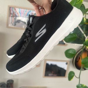 Skechers Go Walk Slip In Hands Free Sneakers Women Size 10